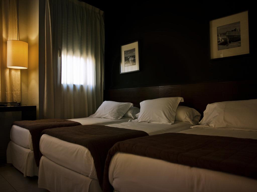 Hostal Badaloni Badalona Zimmer foto